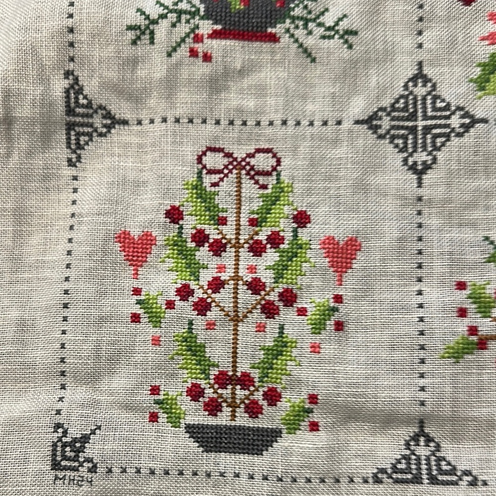 Festive Holiday Cross-Stitch - Picture 8 of 10